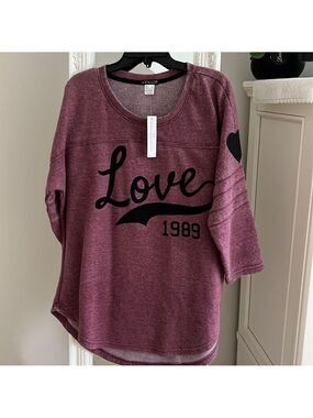 Venus 3/4” sleeve sweatshirt